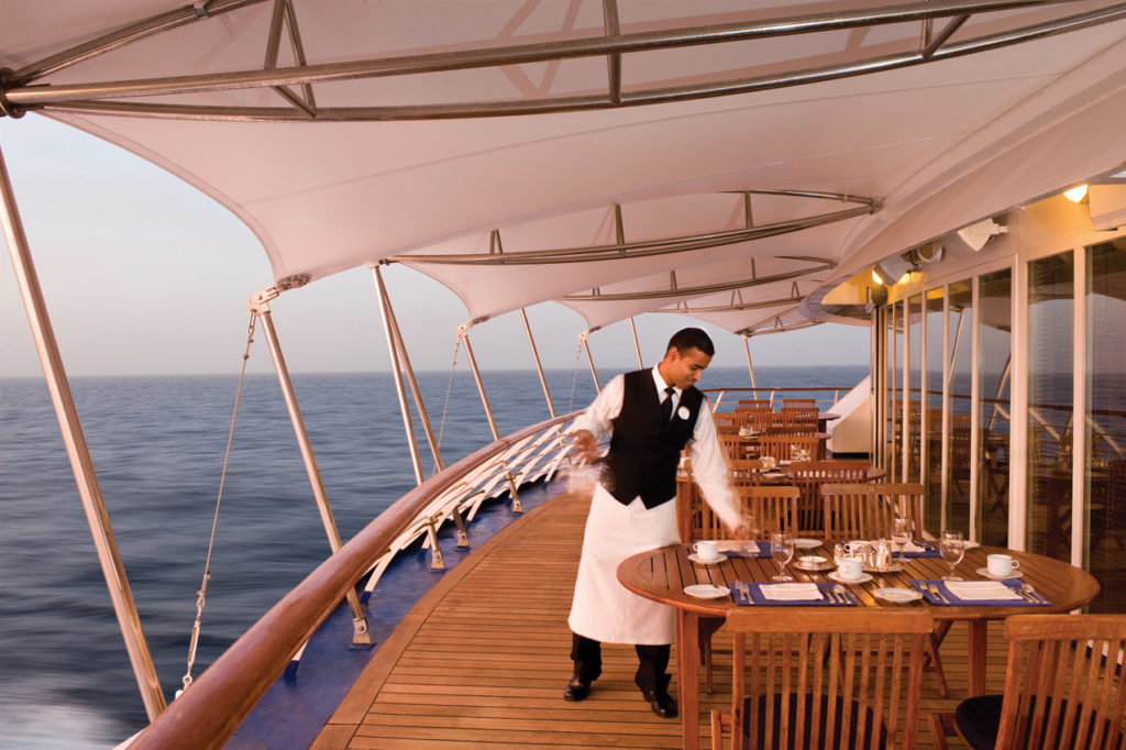 Explore World class dining option on your cruise holiday