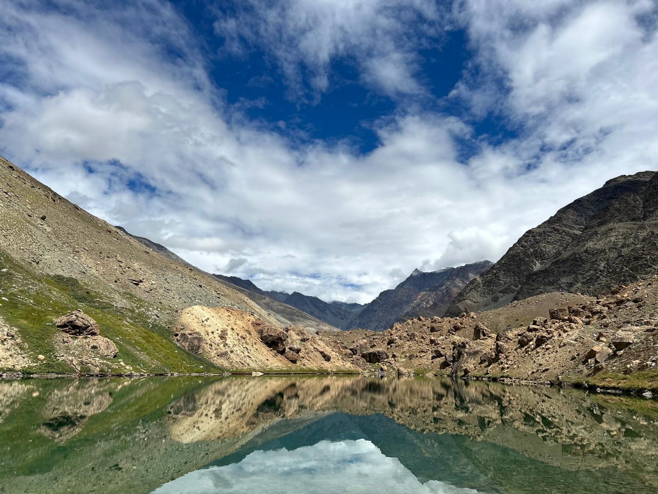 Suraj Taal – the Lake of the Sun, shimmering like a jewel beneath the mighty Baralacha La. One of India’s highest lakes, where glaciers breathe life into the Himalayas.