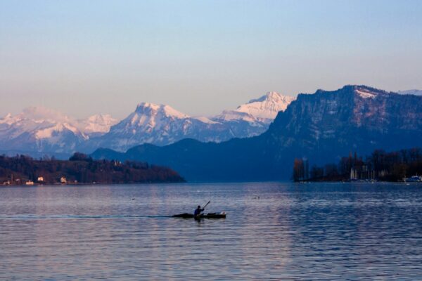 Classic Kashmir Escape: Houseboat, Meadows & Glacial Landscapes