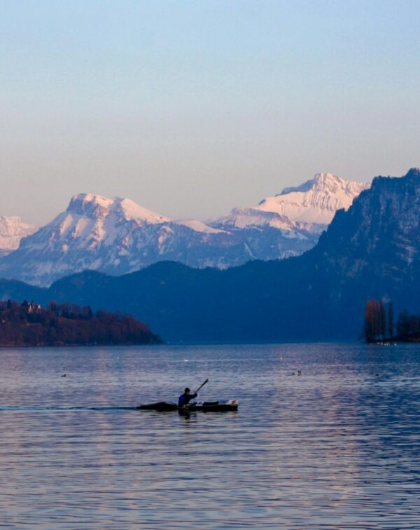 Classic Kashmir Escape: Houseboat, Meadows & Glacial Landscapes